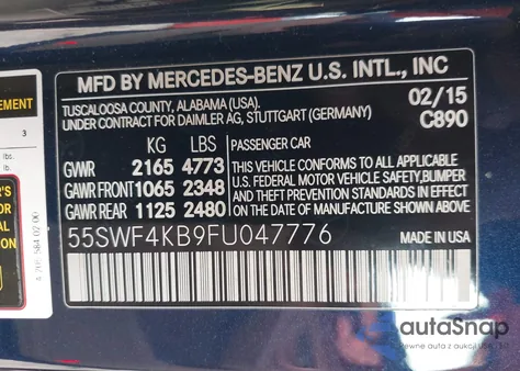 2015 Mercedes-Benz C 300 4Matic z USA, uszkodzony, nr VIN 55SWF4KB9FU047776